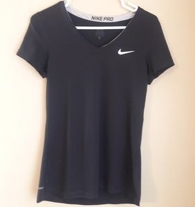 Nike Pro | activewear logo shirt